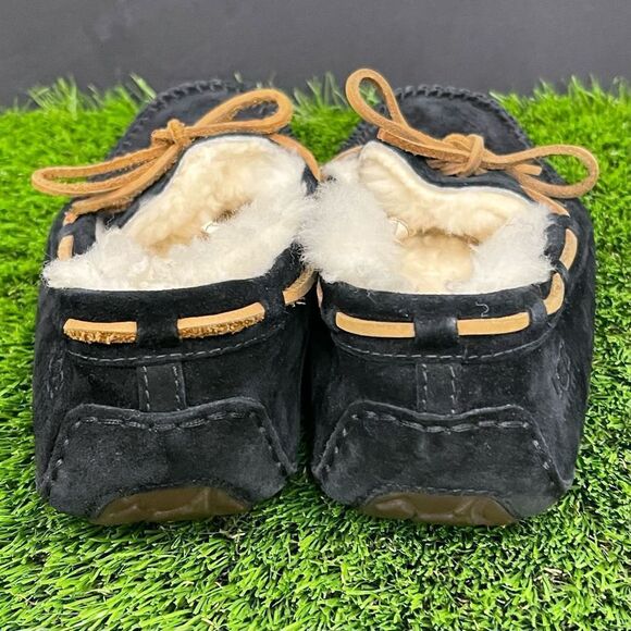 UGG Dakota Black Suede Faux Fur Lined Slippers. Size 6M. - Picture 5 of 13